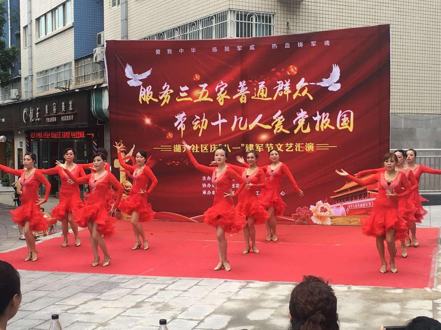 大概还是不够爱吧，又或者是爱自己更多